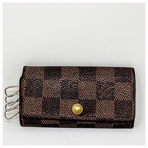 🍭SALE 6/14/19🍭LOUIS VUITTON 4 key Damier Ebene